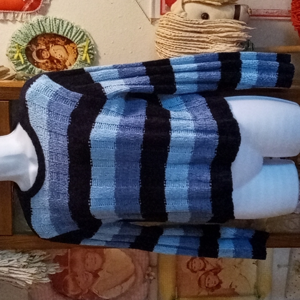 NWOT, Vintage 90s, Super Soft, Chenille, Blue & Black Striped, Sweater💙🖤🩵